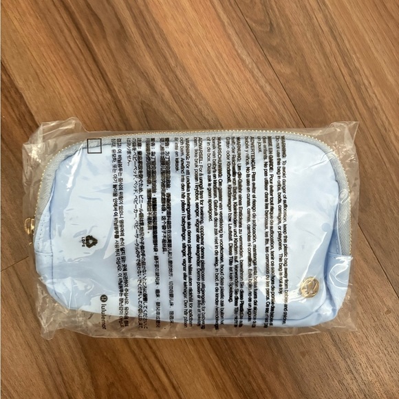 Lululemon Authentic 1L Wordmark Everywhere Belt Bag in Baby Blue and Gold - Picture 7 of 10